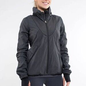 Lululemon Run Hustle Jacket with Hidden Hood Sz 6